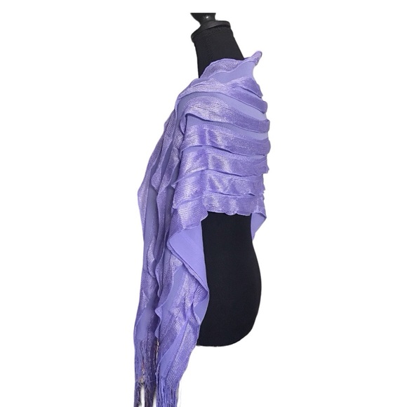 Women’s fashion shawl purple NWT - Picture 2 of 3